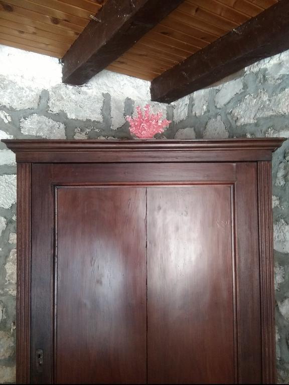 Вилла D House Authentic Zlarin House, Relaxing Courtyard And Terrace Номер фото