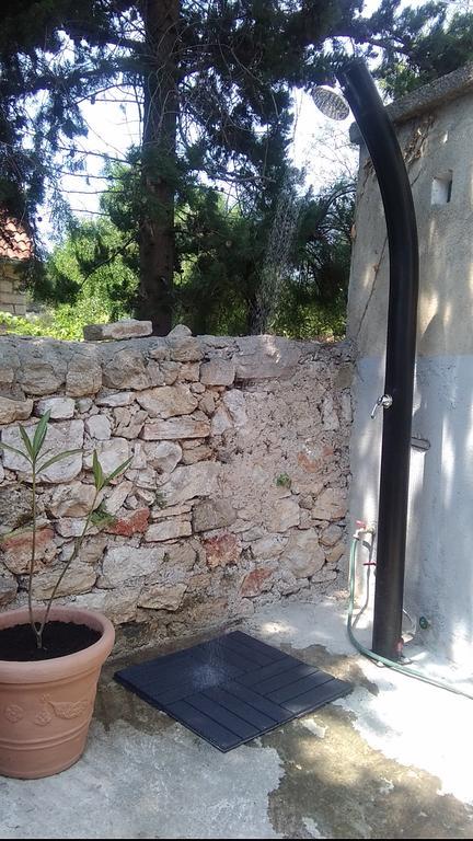 Вилла D House Authentic Zlarin House, Relaxing Courtyard And Terrace Номер фото